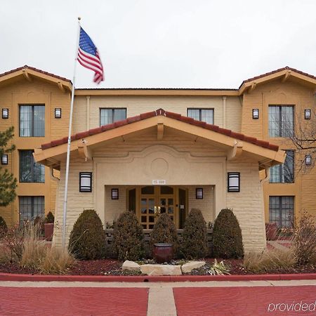 La Quinta Inn Chicago Oakbrook Terrace Exterior foto